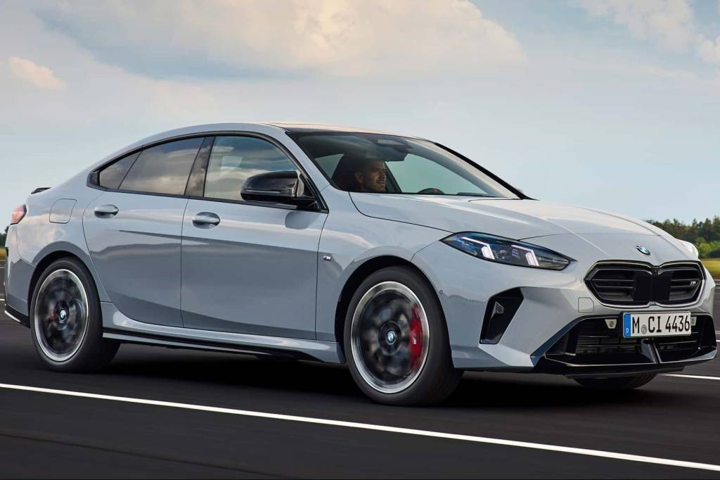 BMW Série 2 Gran Coupé fica maior, mais potente e mais equipado