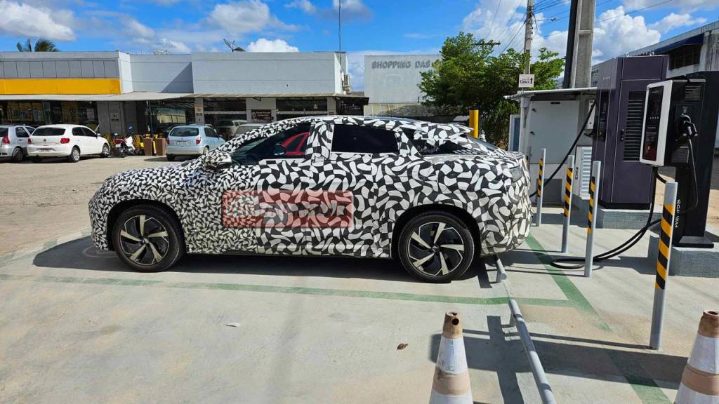 BYD Sea Lion 7 em testes no Brasil BYD Sea Lion 7 em testes no Brasil