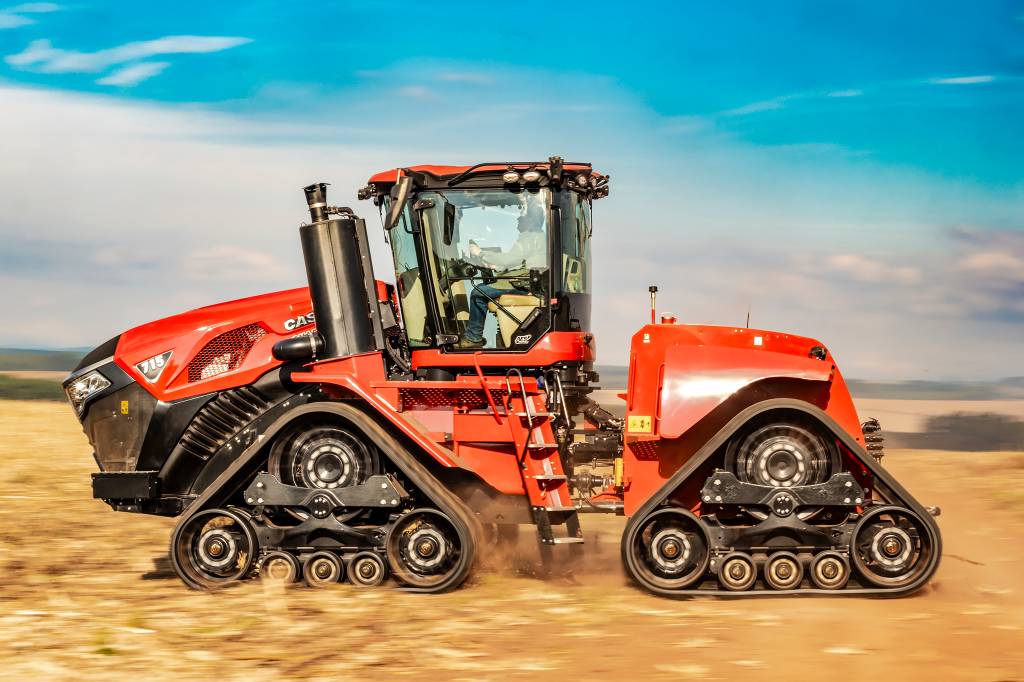 Case Quadtrac 715 (2) Case Quadtrac 715
