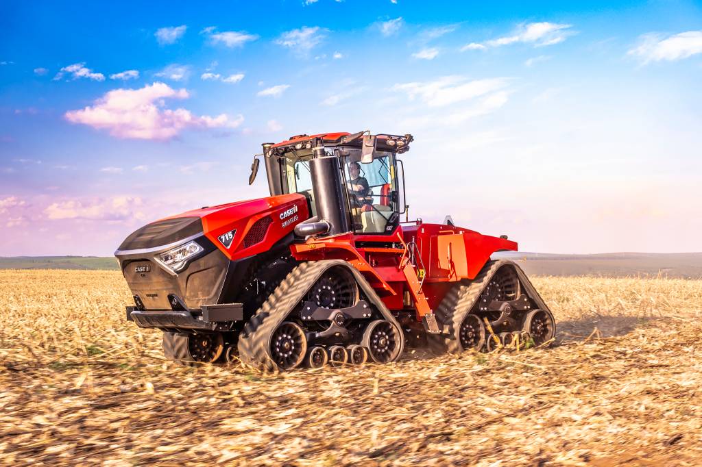 Case Quadtrac: operamos o trator mais potente no Brasil, que não tem pneus