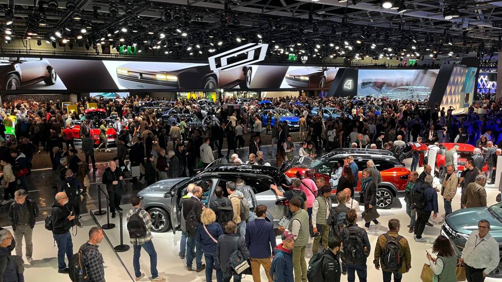 Salão de Paris 2024 quebra recorde de público com lançamentos mundiais