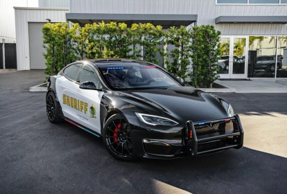 Tesla Model Plaid de policia