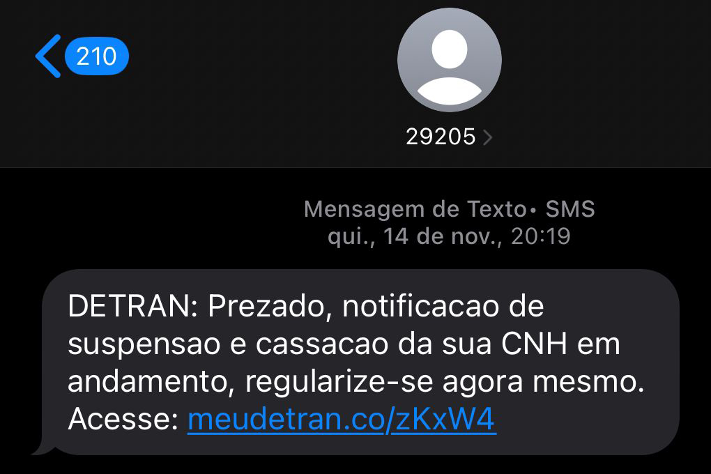 Novo golpe avisa por SMS sobre falsa suspensão da CNH